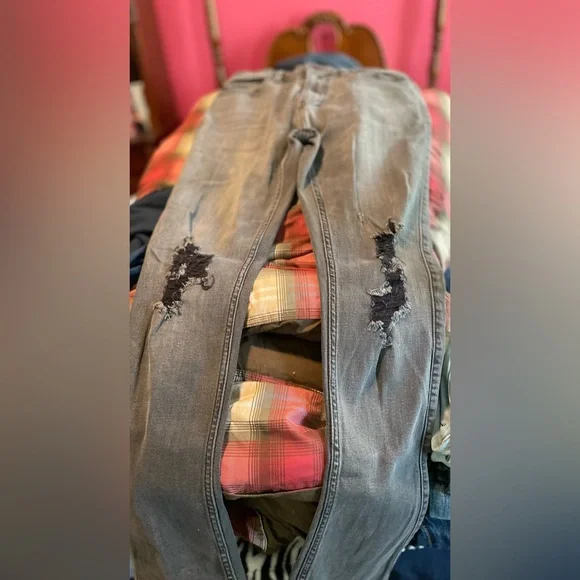 Men’s Hollister Black Distressed Skinny Jeans - Picture 2 of 4